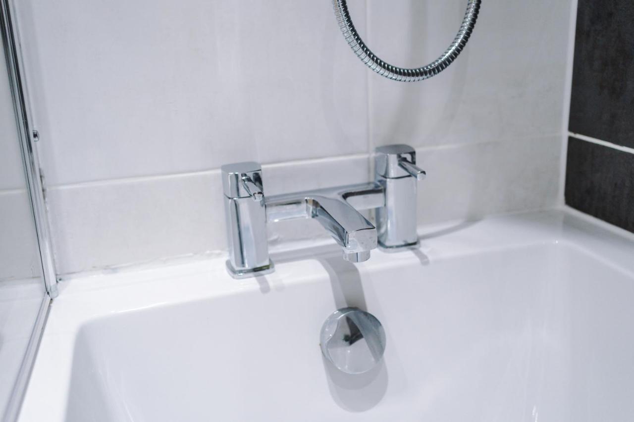 ✰Onpoint - Modern 2 Bed Apartment Close To Centre✰ Лидс Экстерьер фото